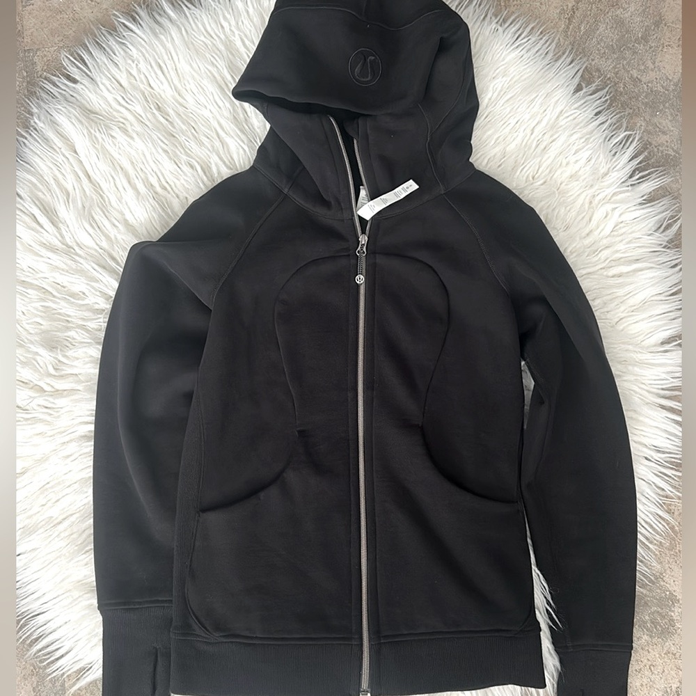 Yaket lulu athletic color negro seminueva